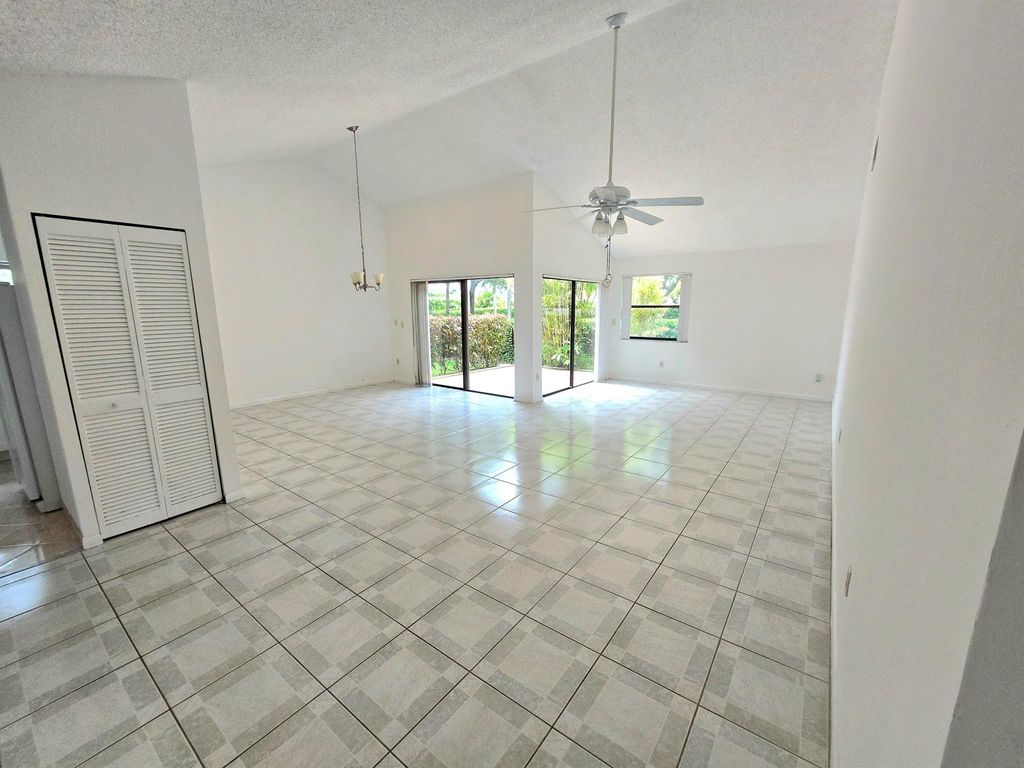 Photo of 20975 Del Casa Drive, Boca Raton, FL 33433 (MLS # R11091099)