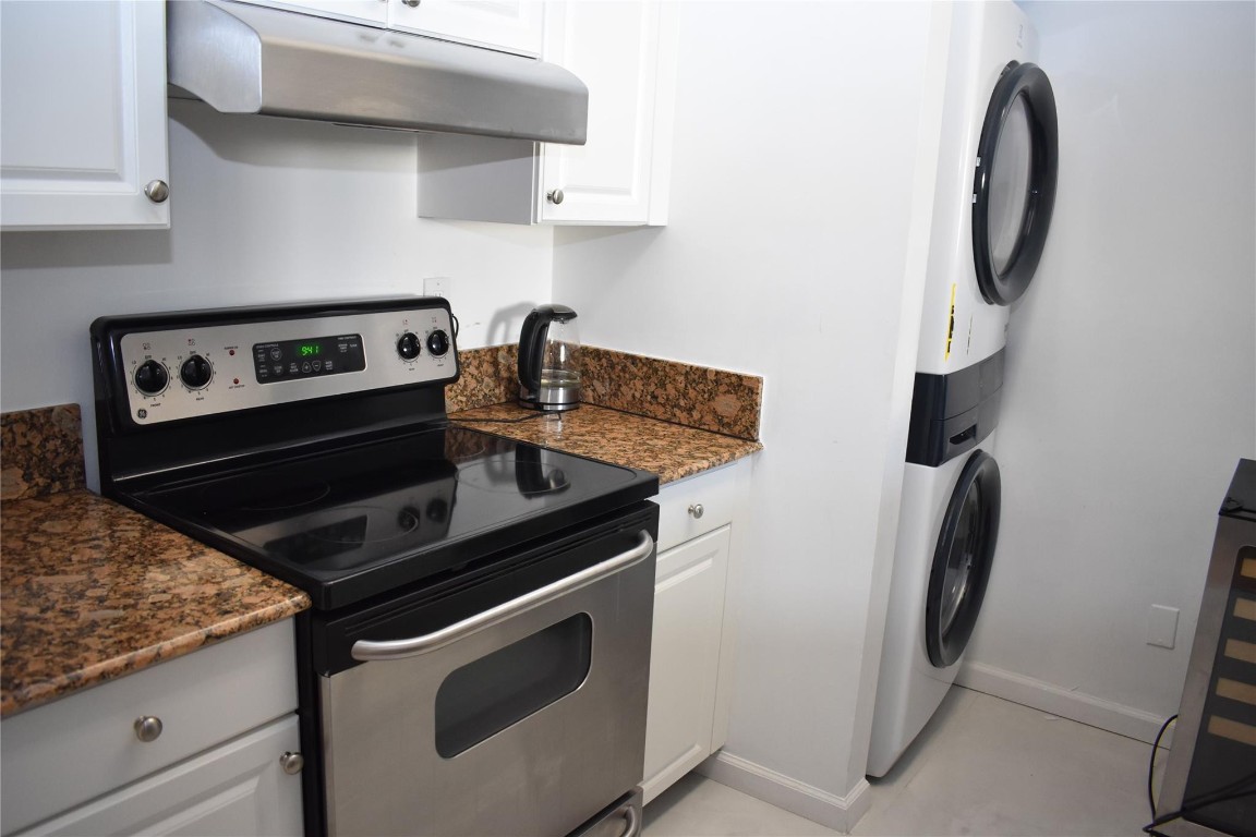 Sheridan East Condo Bldg - Residential Lease