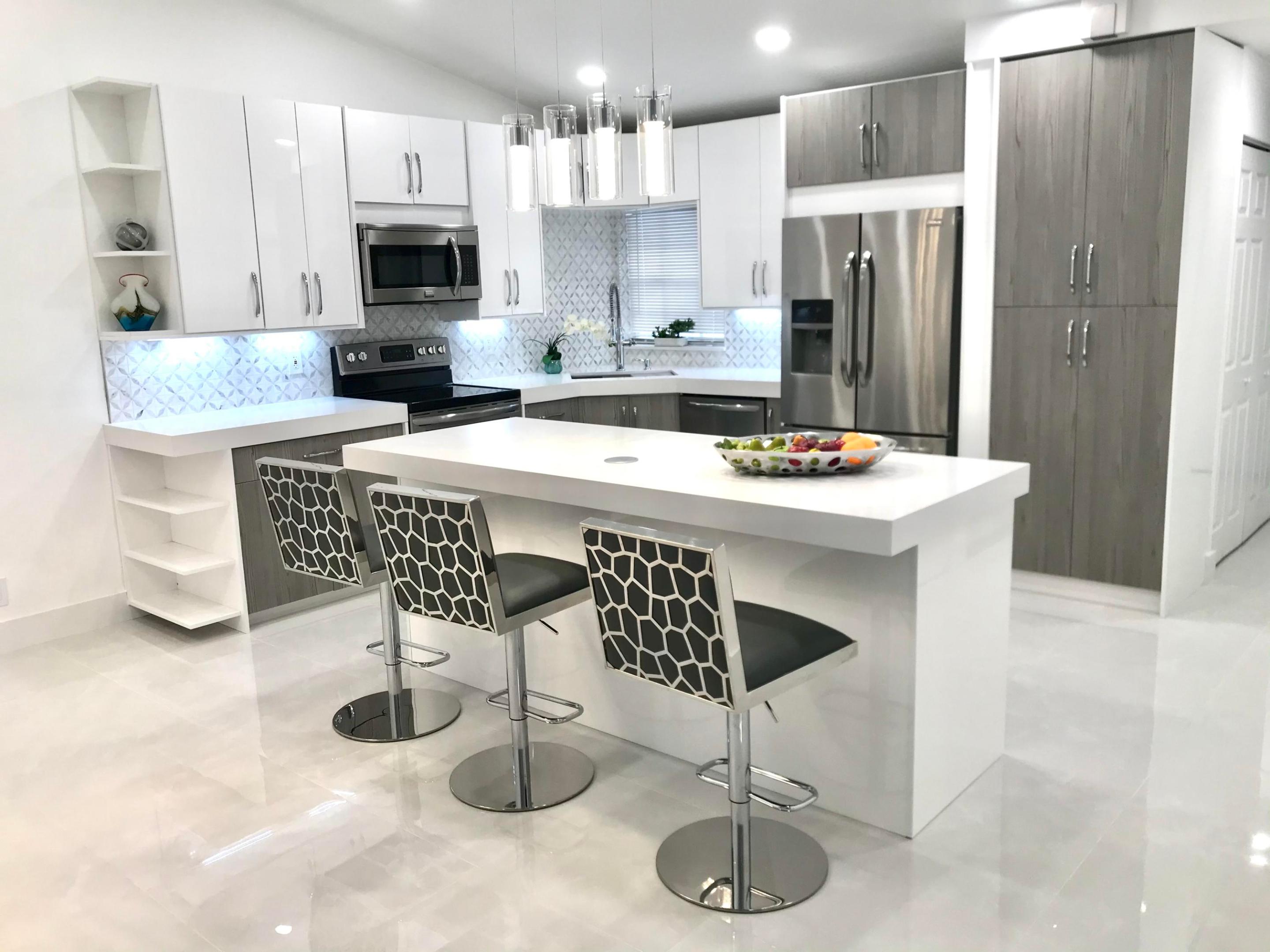 FLORAL LAKES - Residential