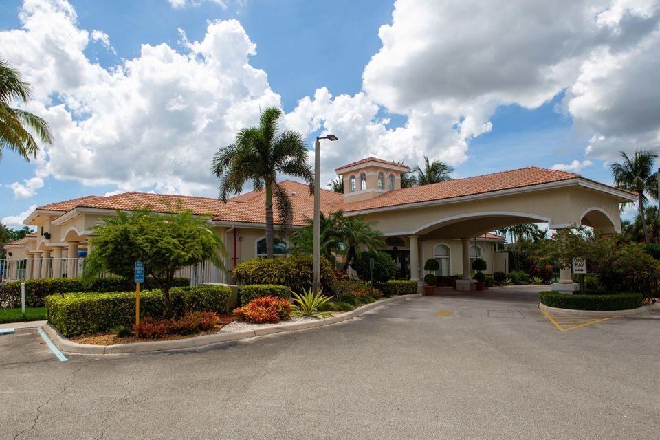 FLORAL LAKES - Residential