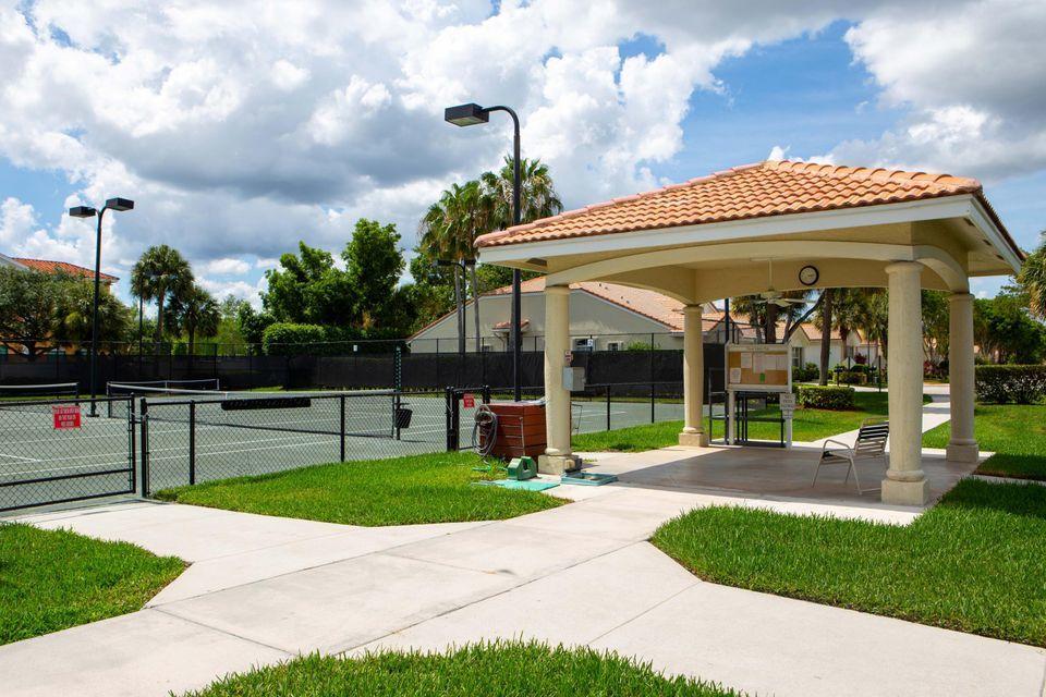 FLORAL LAKES - Residential