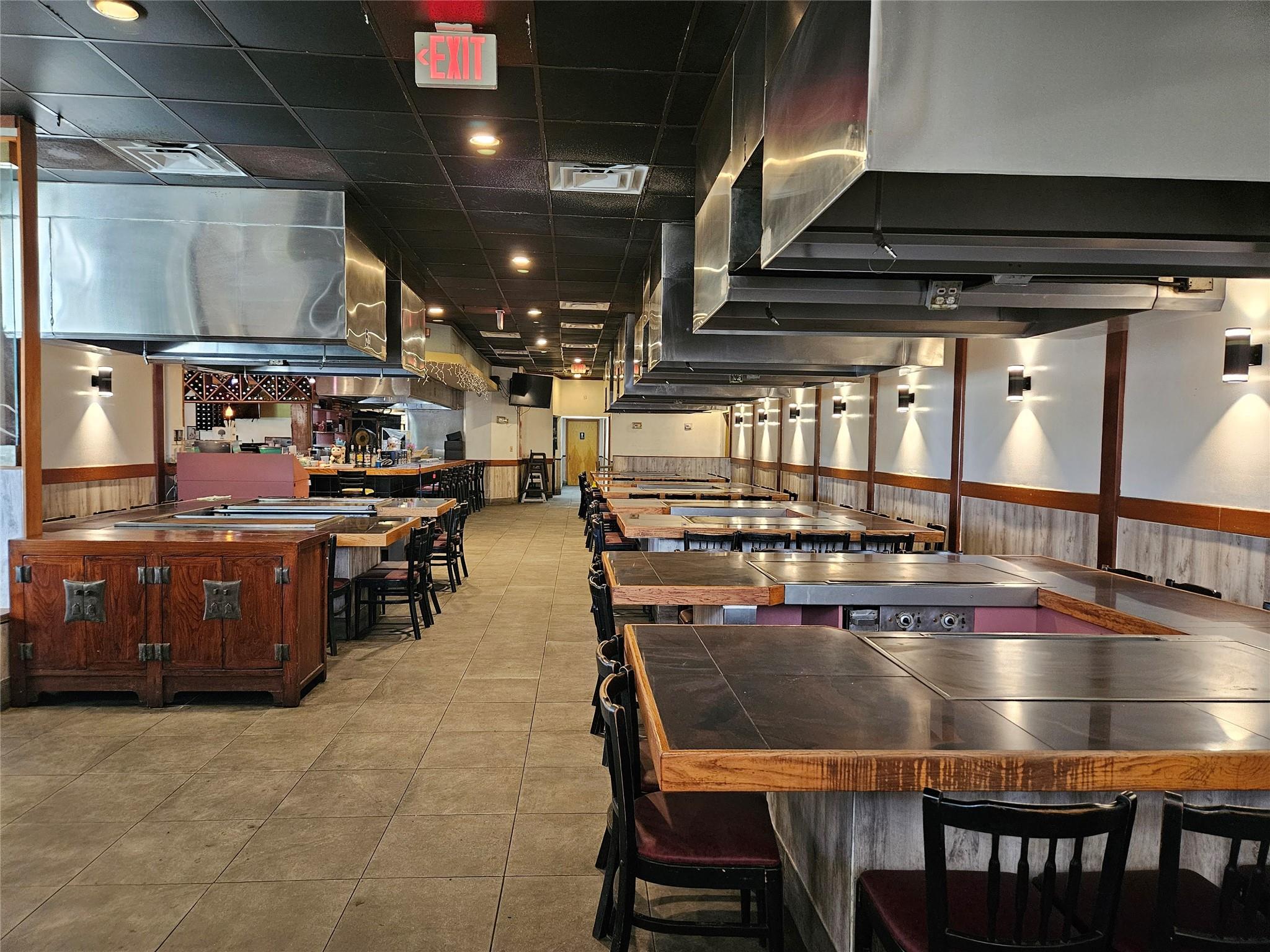 View photos, virtual tours, details... W university dr Pines Blvd