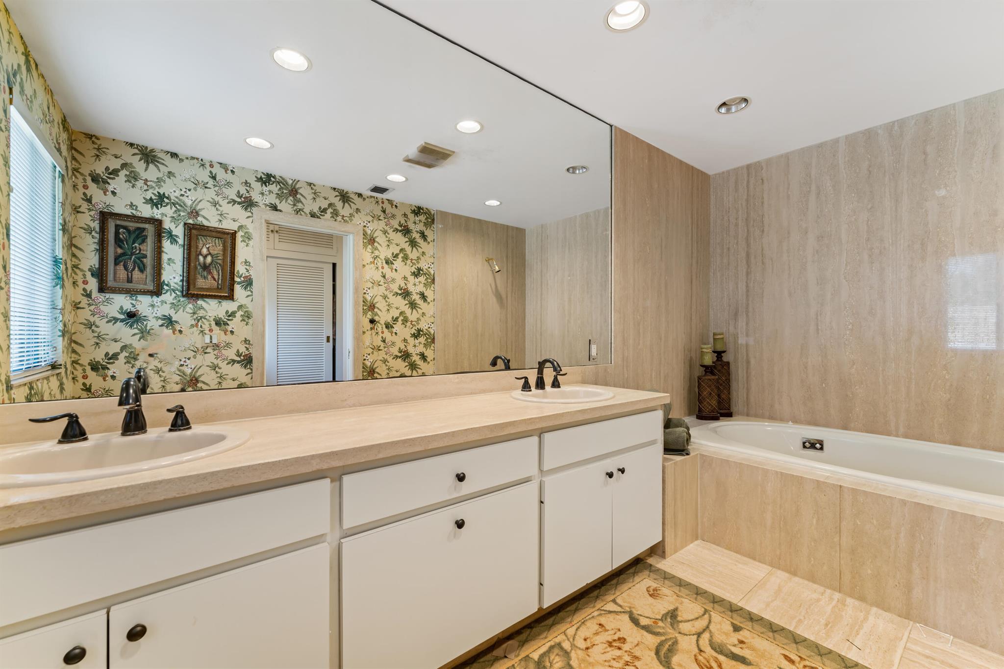 BAY HARBOR - Residential