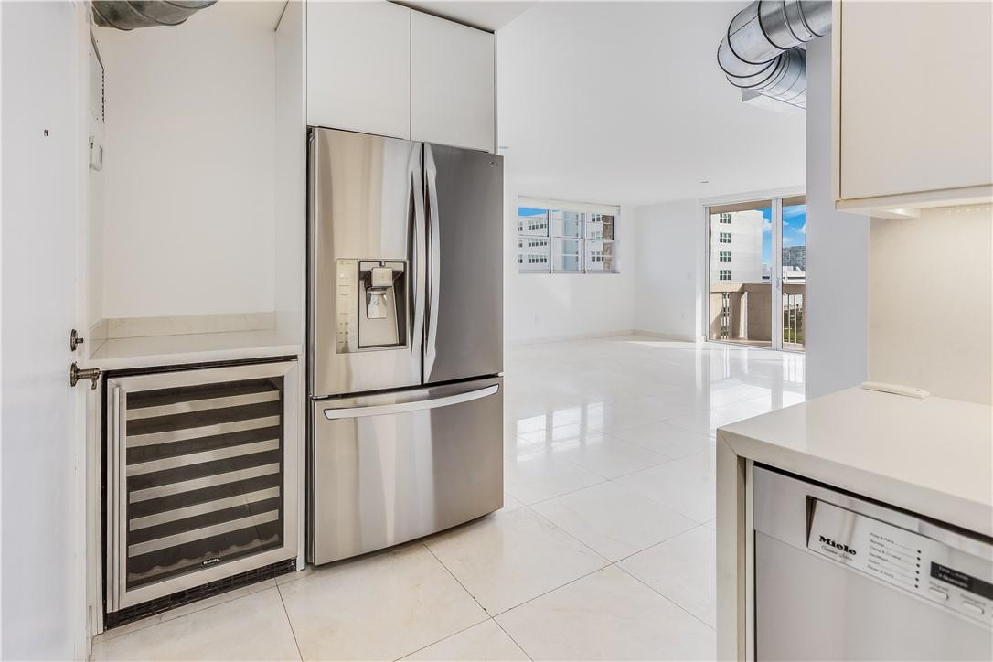 South Bay Club - Residential Lease