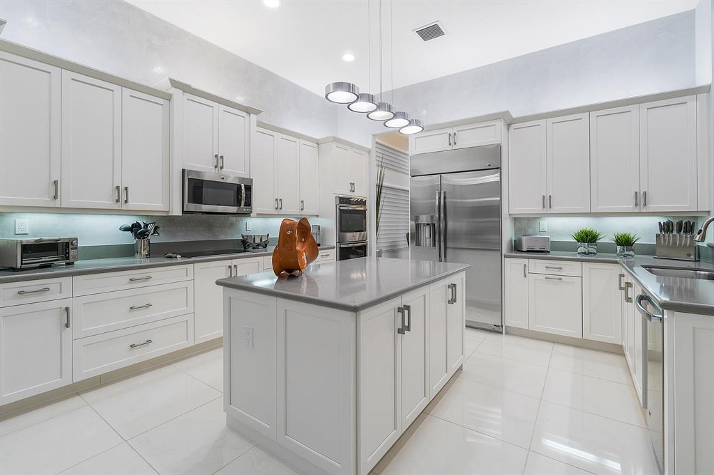 Valencia Cove - Residential