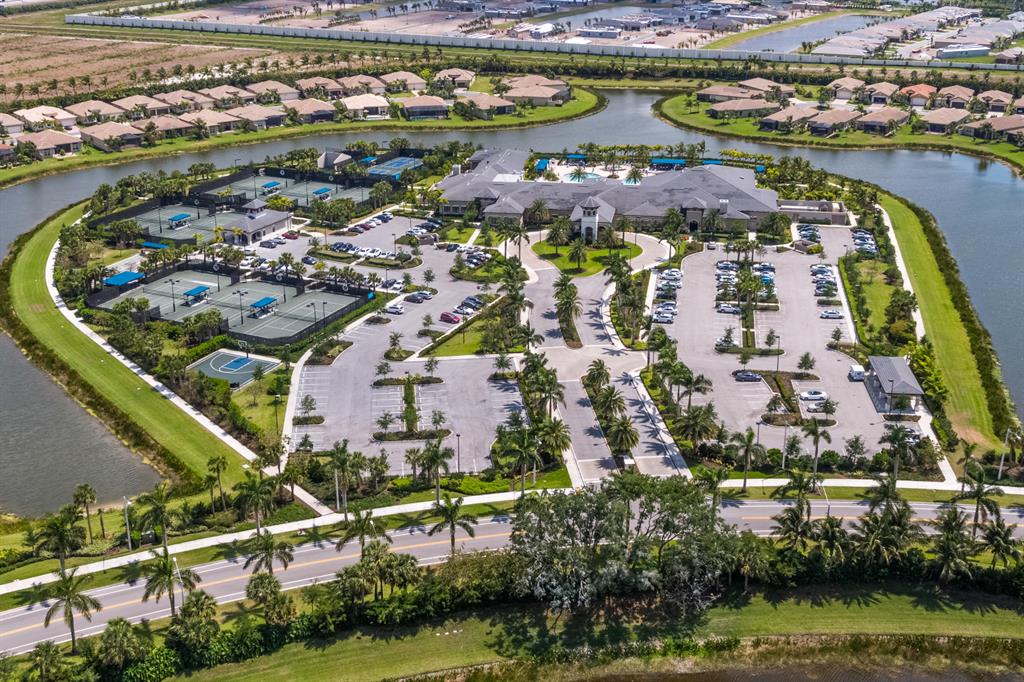 Valencia Cove - Residential