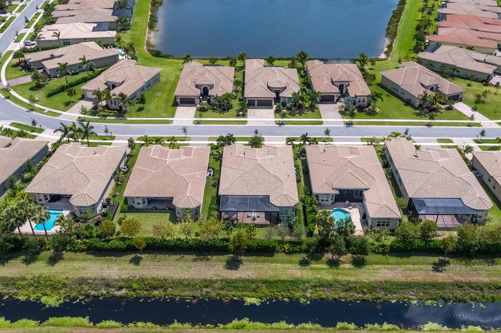 Valencia Cove - Residential