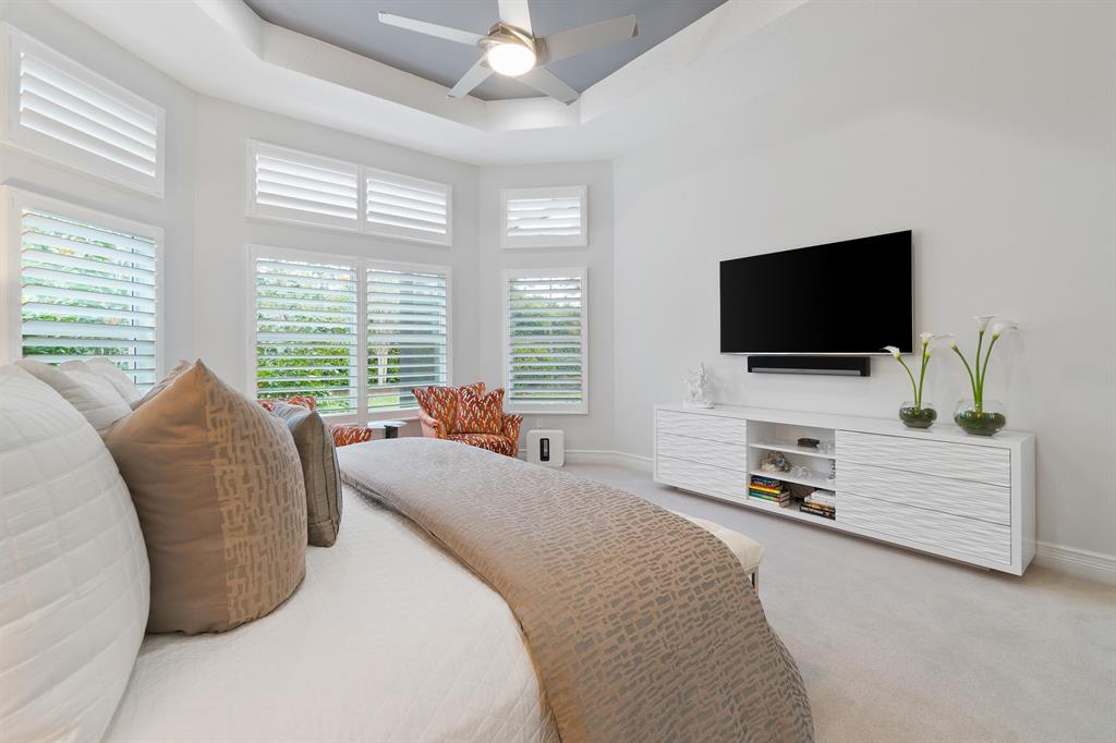 Valencia Cove - Residential