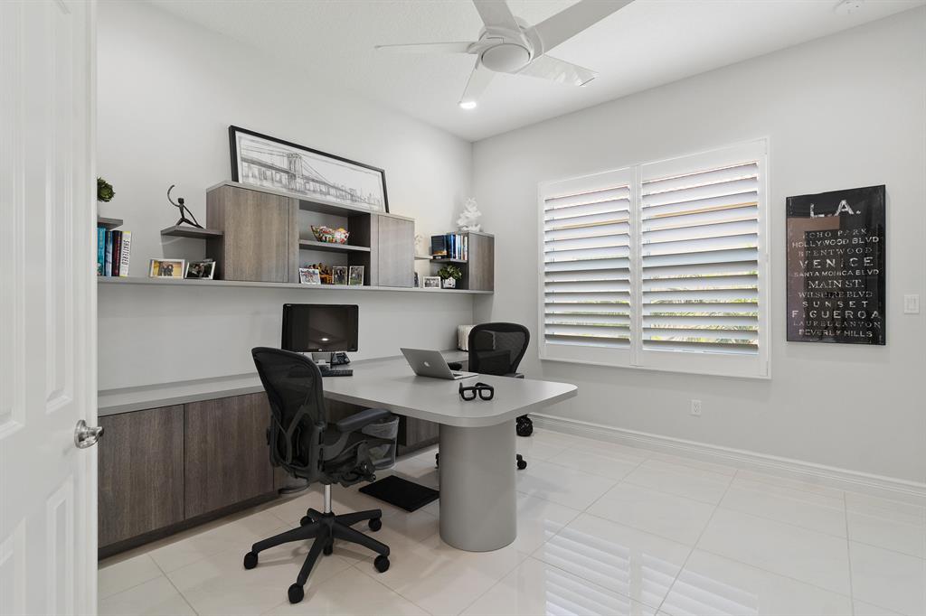 Valencia Cove - Residential