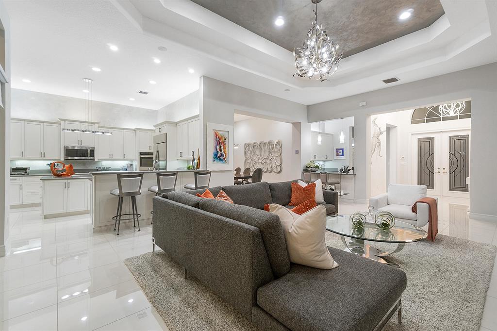 Valencia Cove - Residential