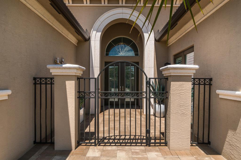 Valencia Cove - Residential