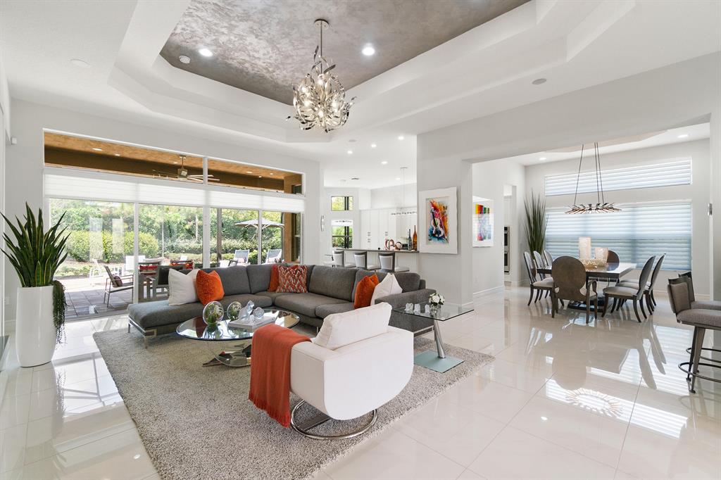 Valencia Cove - Residential