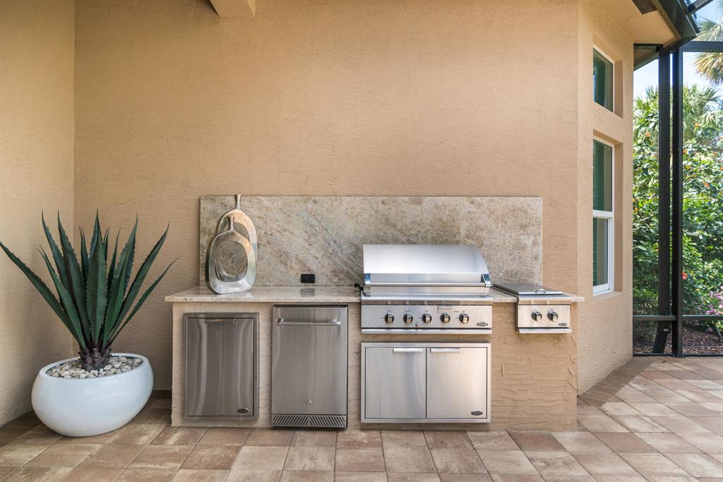 Valencia Cove - Residential