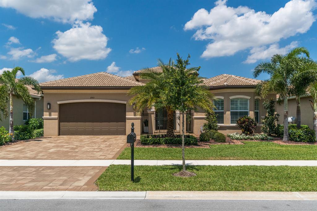 Valencia Cove - Residential