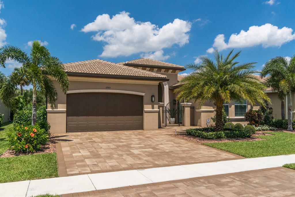 Valencia Cove - Residential