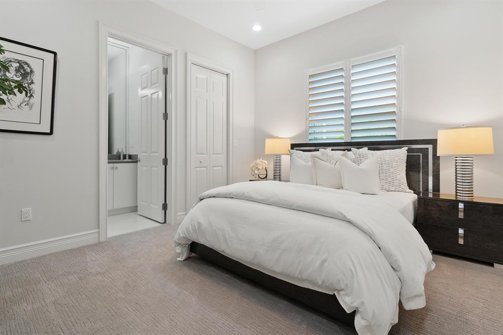 Valencia Cove - Residential