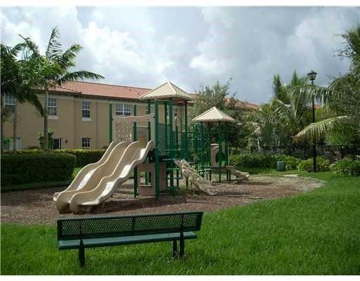 Julia Gardens - Residential Lease