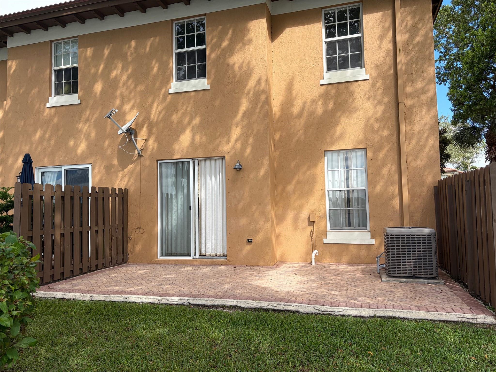 Julia Gardens - Residential Lease