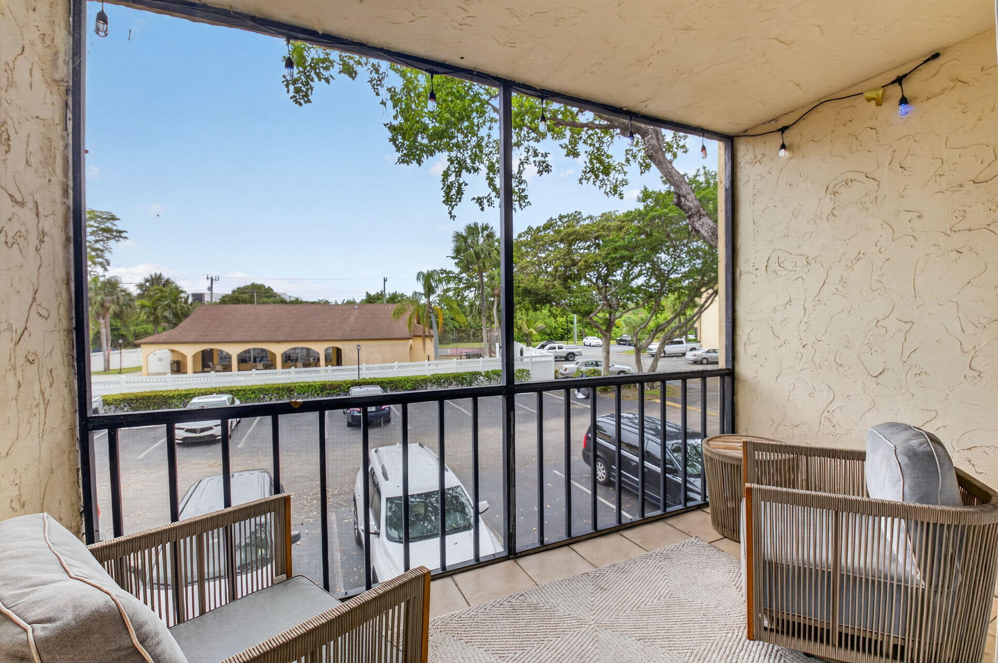 CASA DEL RIO CONDO - Residential