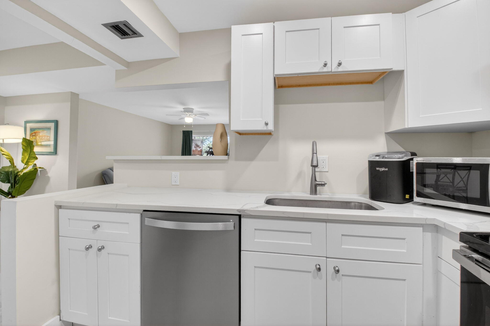 CASA DEL RIO CONDO - Residential