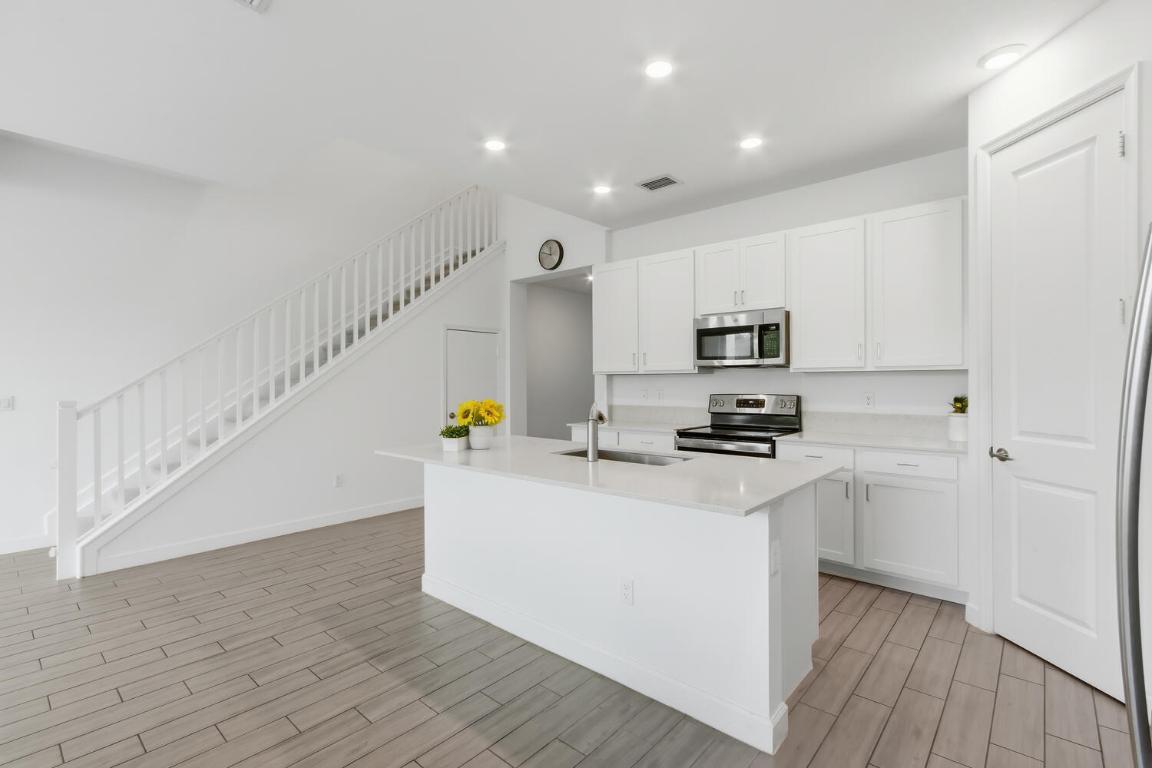 ANDALUCIA PUD PLAT 6 - Residential Lease