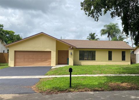 5015 SW 105th Ave Cooper City FL 33328