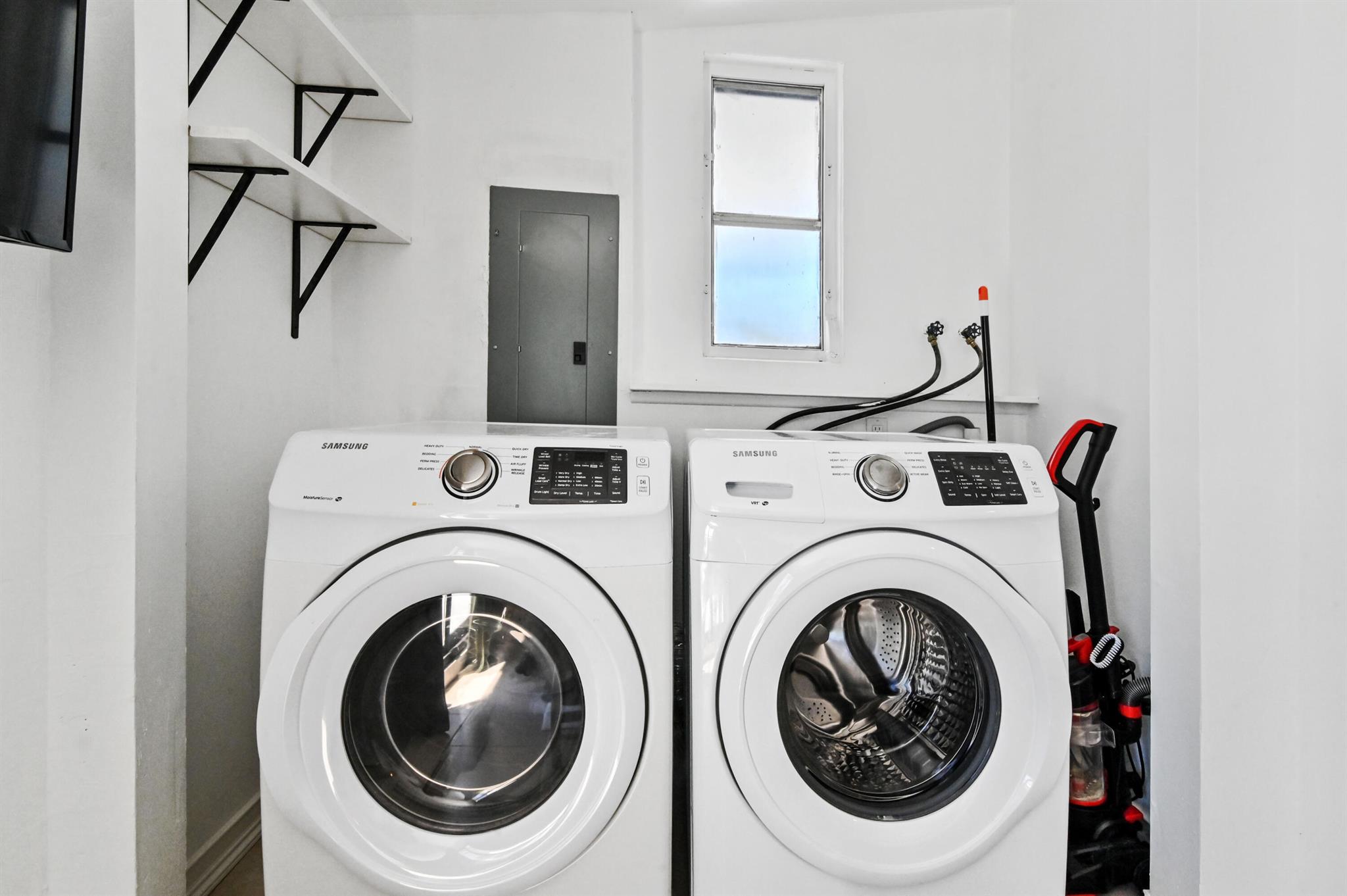 LANTANA HGTS PL 6 IN - Residential Lease