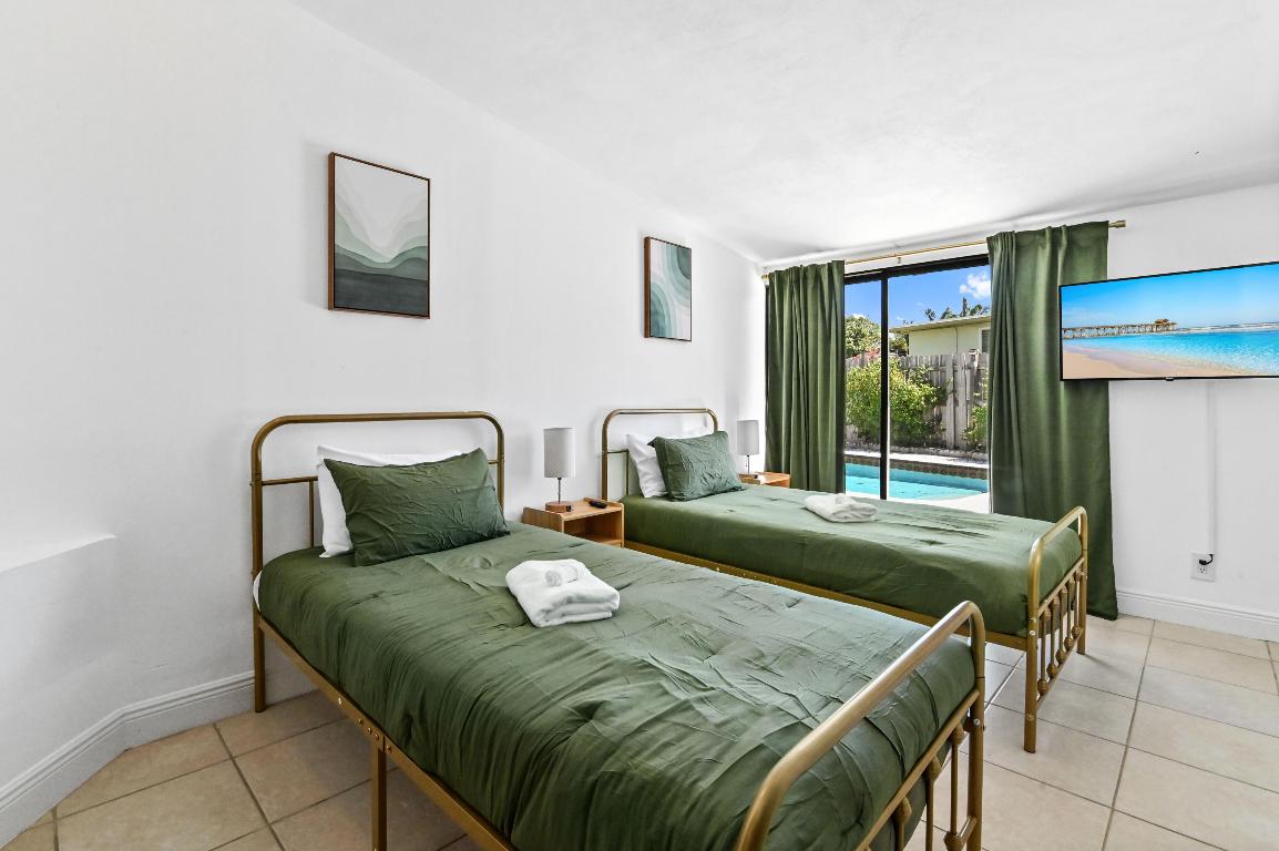 LANTANA HGTS PL 6 IN - Residential Lease