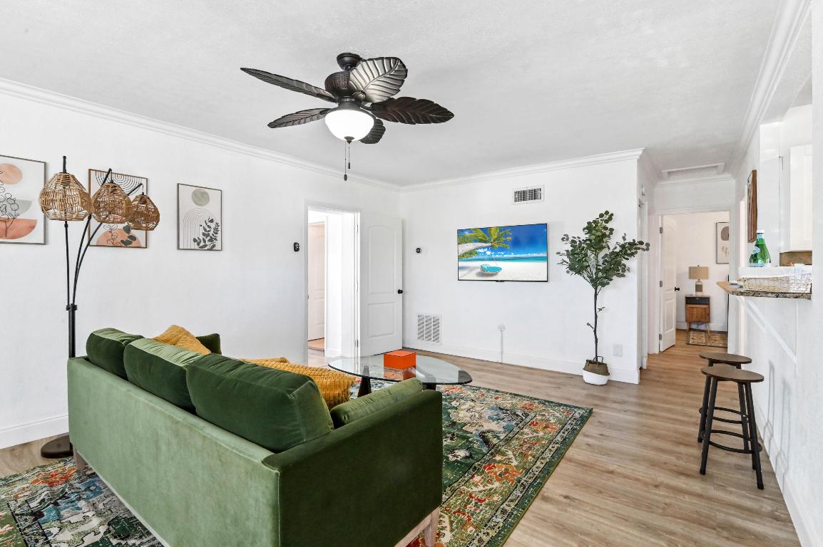 LANTANA HGTS PL 6 IN - Residential Lease