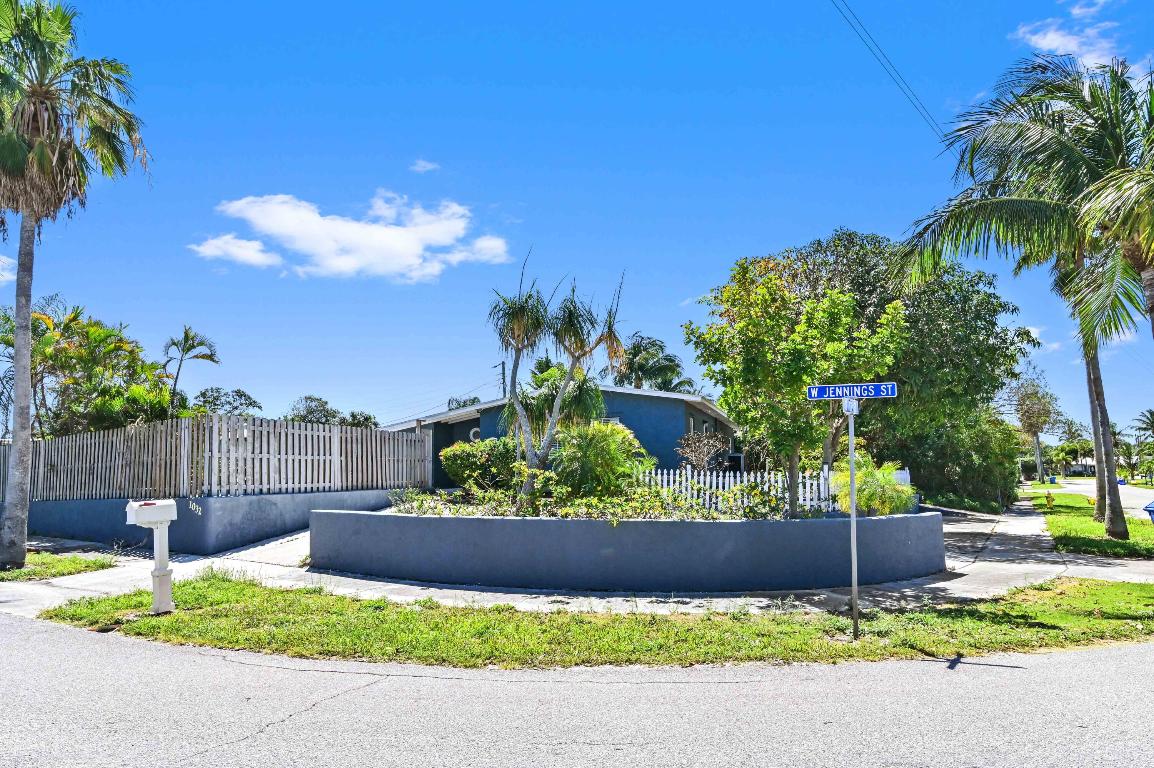 LANTANA HGTS PL 6 IN - Residential Lease