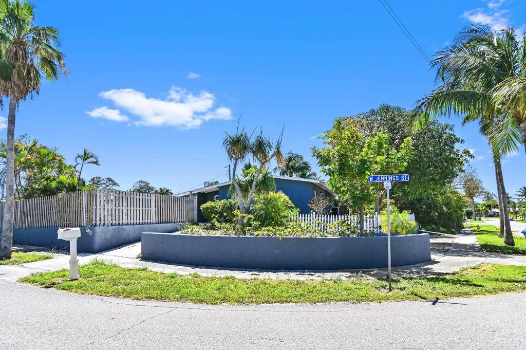 Photo of 1032 W Jennings Street, Lantana, FL 33462 (MLS # R11125855)