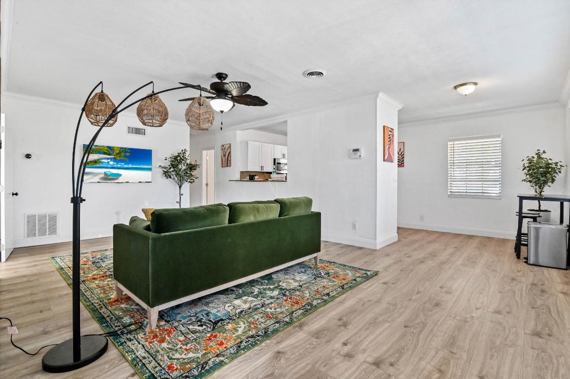 LANTANA HGTS PL 6 IN - Residential Lease