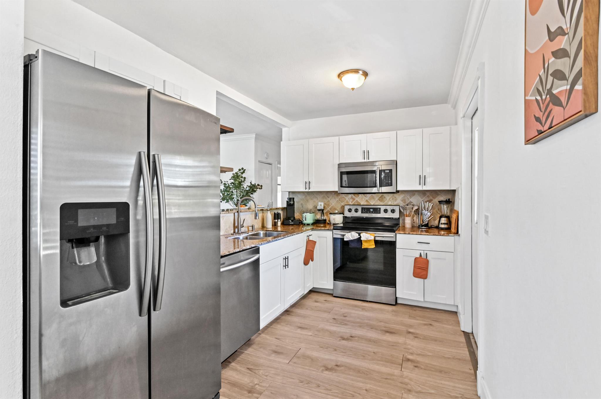 LANTANA HGTS PL 6 IN - Residential Lease