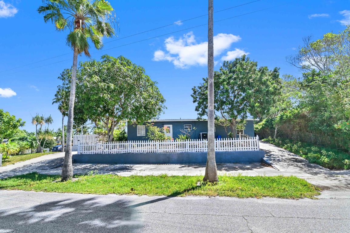 LANTANA HGTS PL 6 IN - Residential Lease