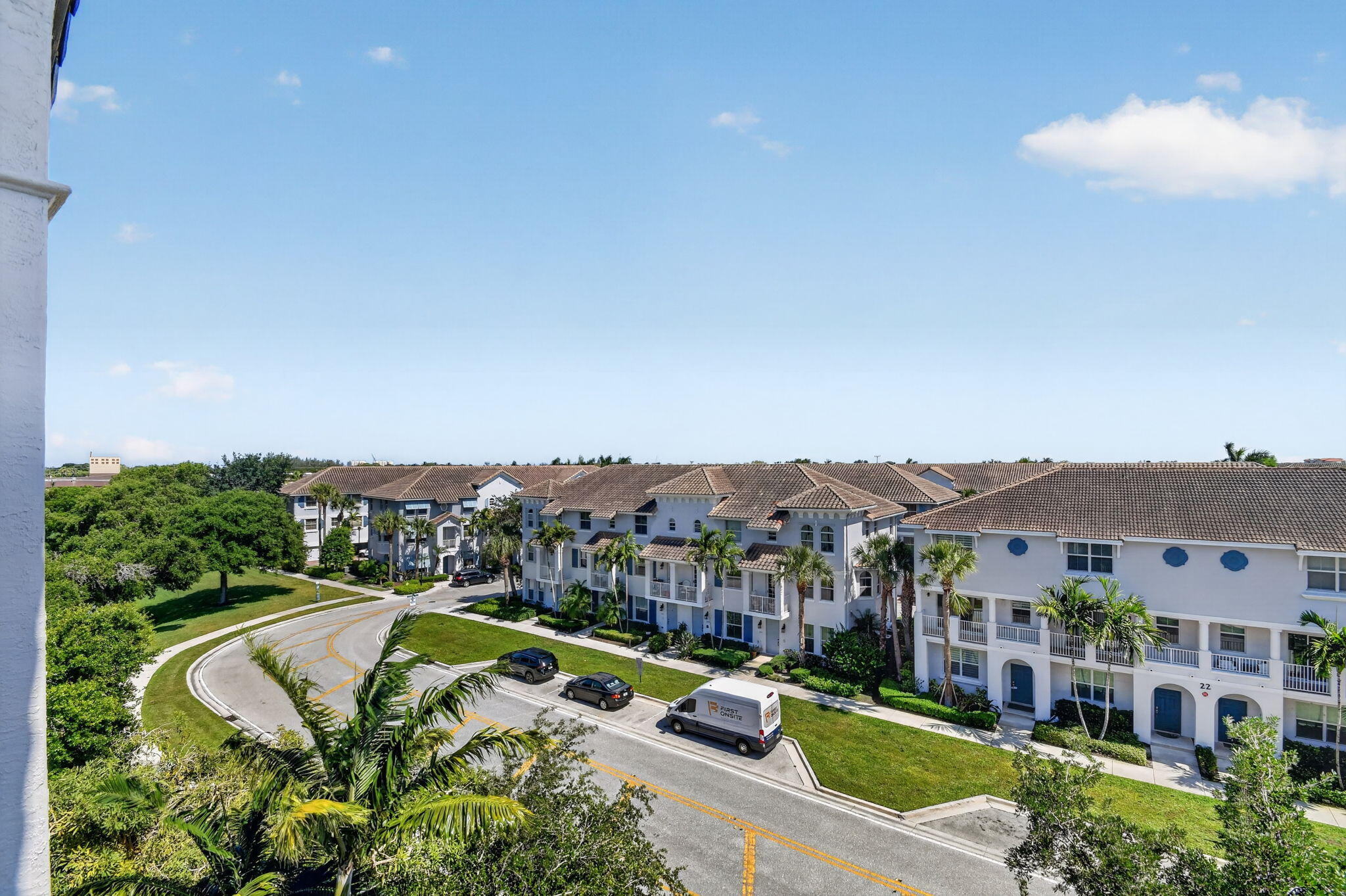 VIZCAYA LAKES CONDO - Residential