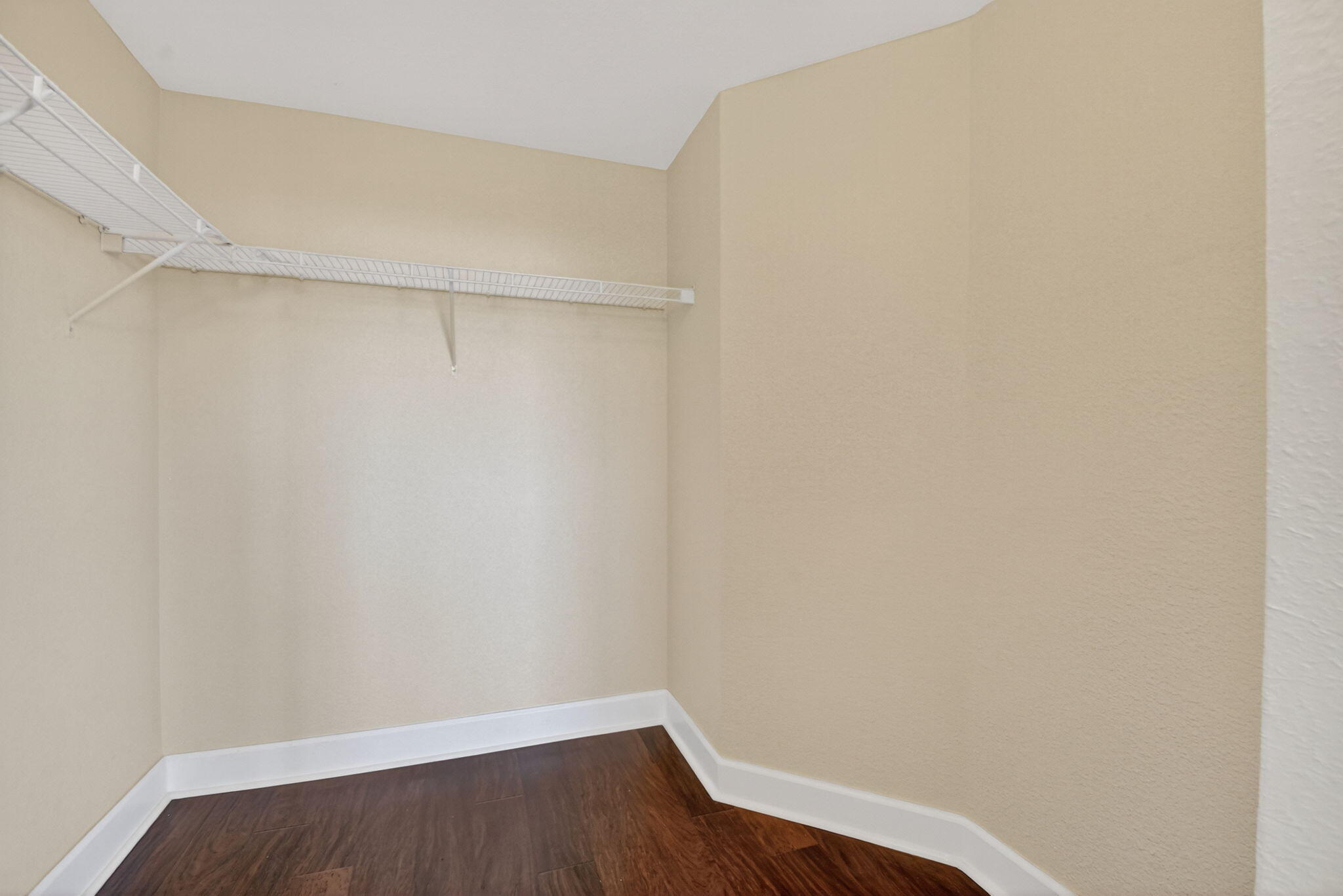 VIZCAYA LAKES CONDO - Residential