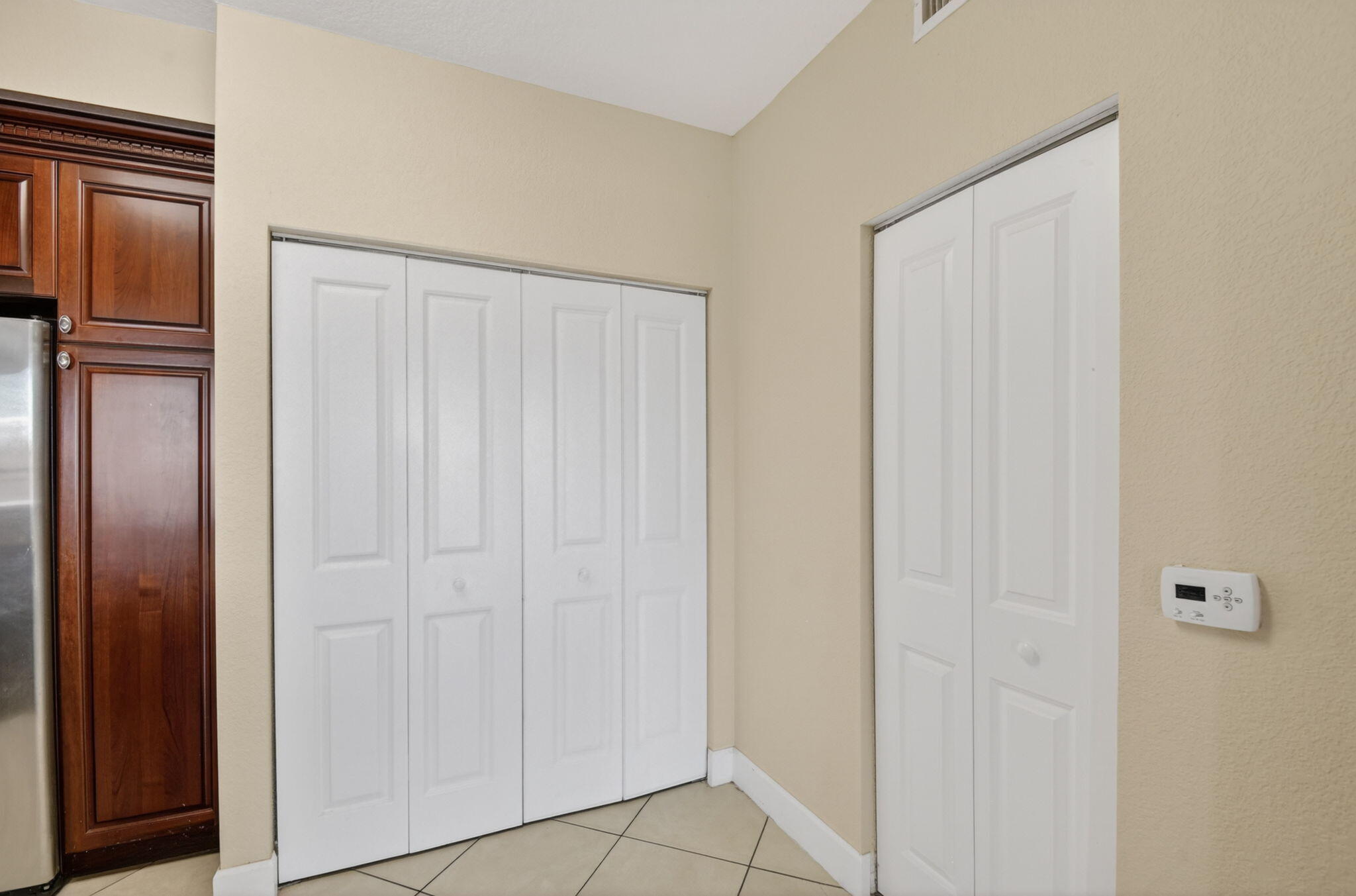 VIZCAYA LAKES CONDO - Residential