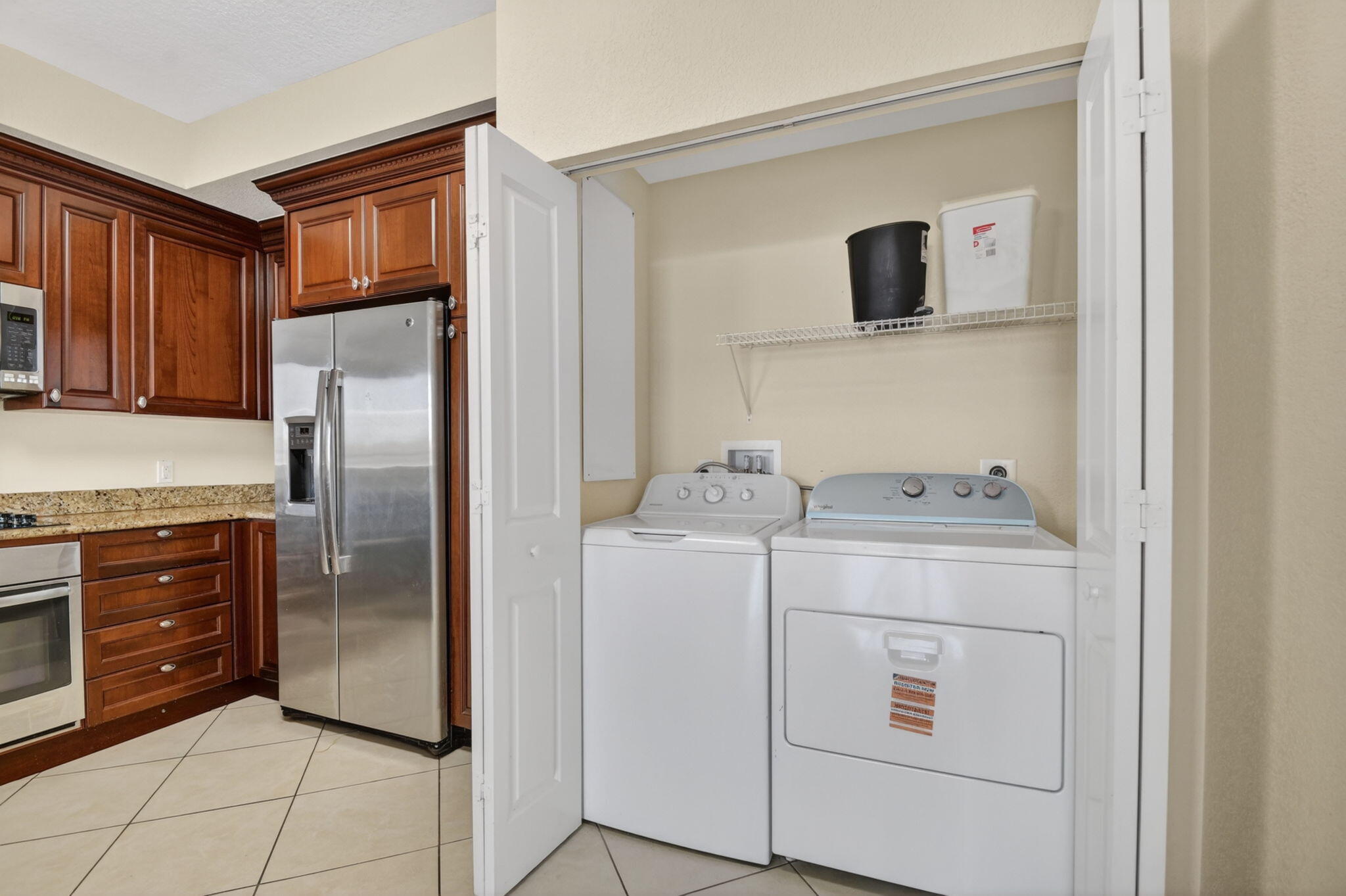 VIZCAYA LAKES CONDO - Residential