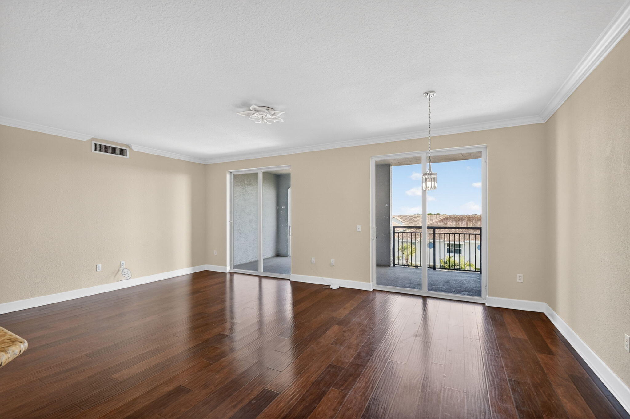 1660 Renaissance Commons Boulevard 2517
