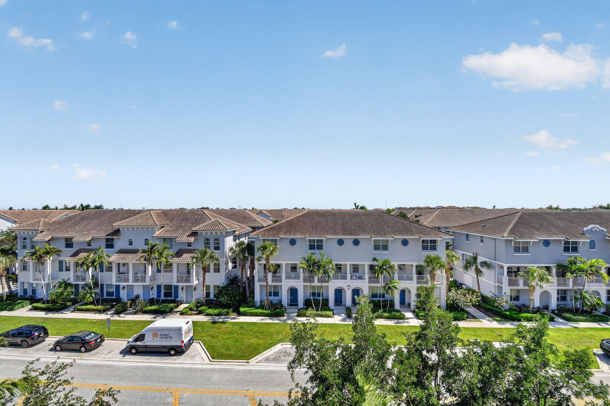VIZCAYA LAKES CONDO - Residential