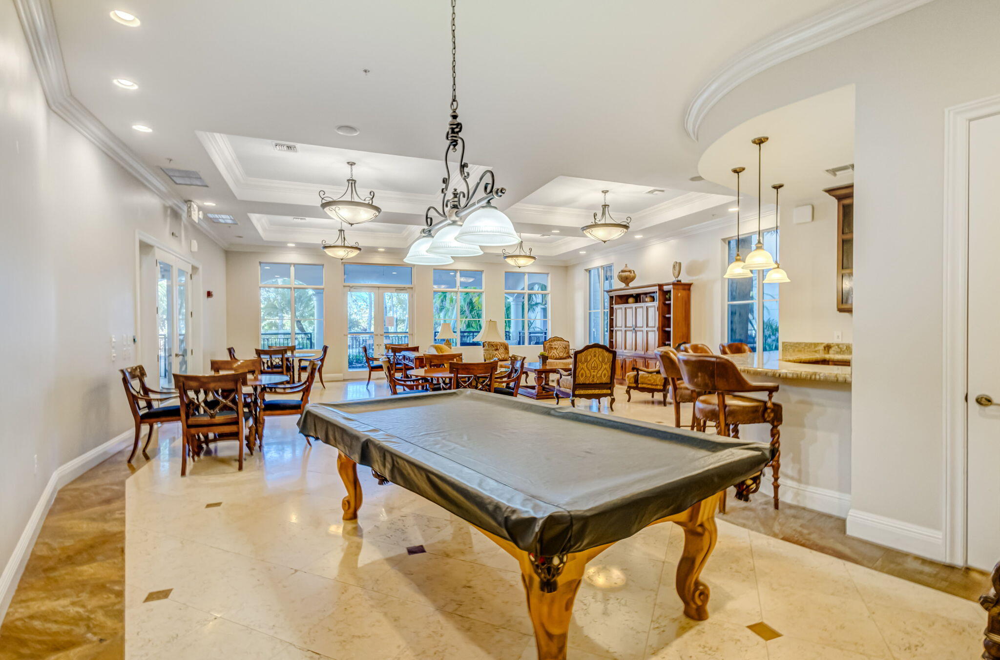 VIZCAYA LAKES CONDO - Residential