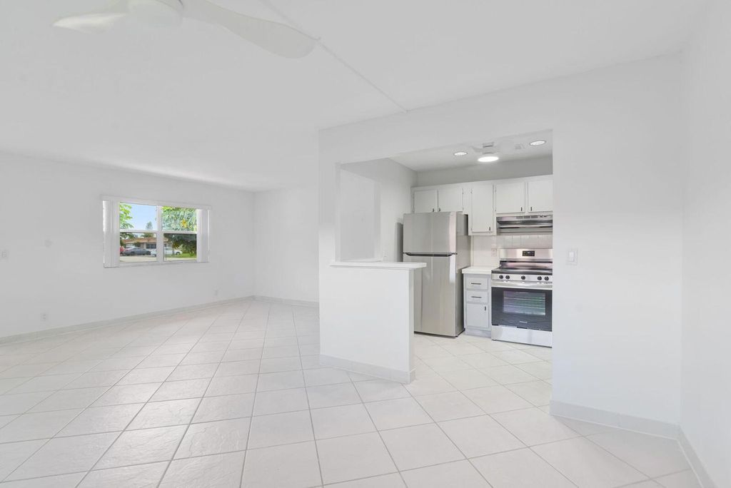 Photo of 287 Seville #L, Delray Beach, FL 33446 (MLS # R11141658)
