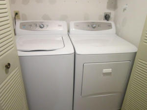 PINE HOLLOW - Residential Lease