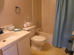 PINE HOLLOW - Residential Lease