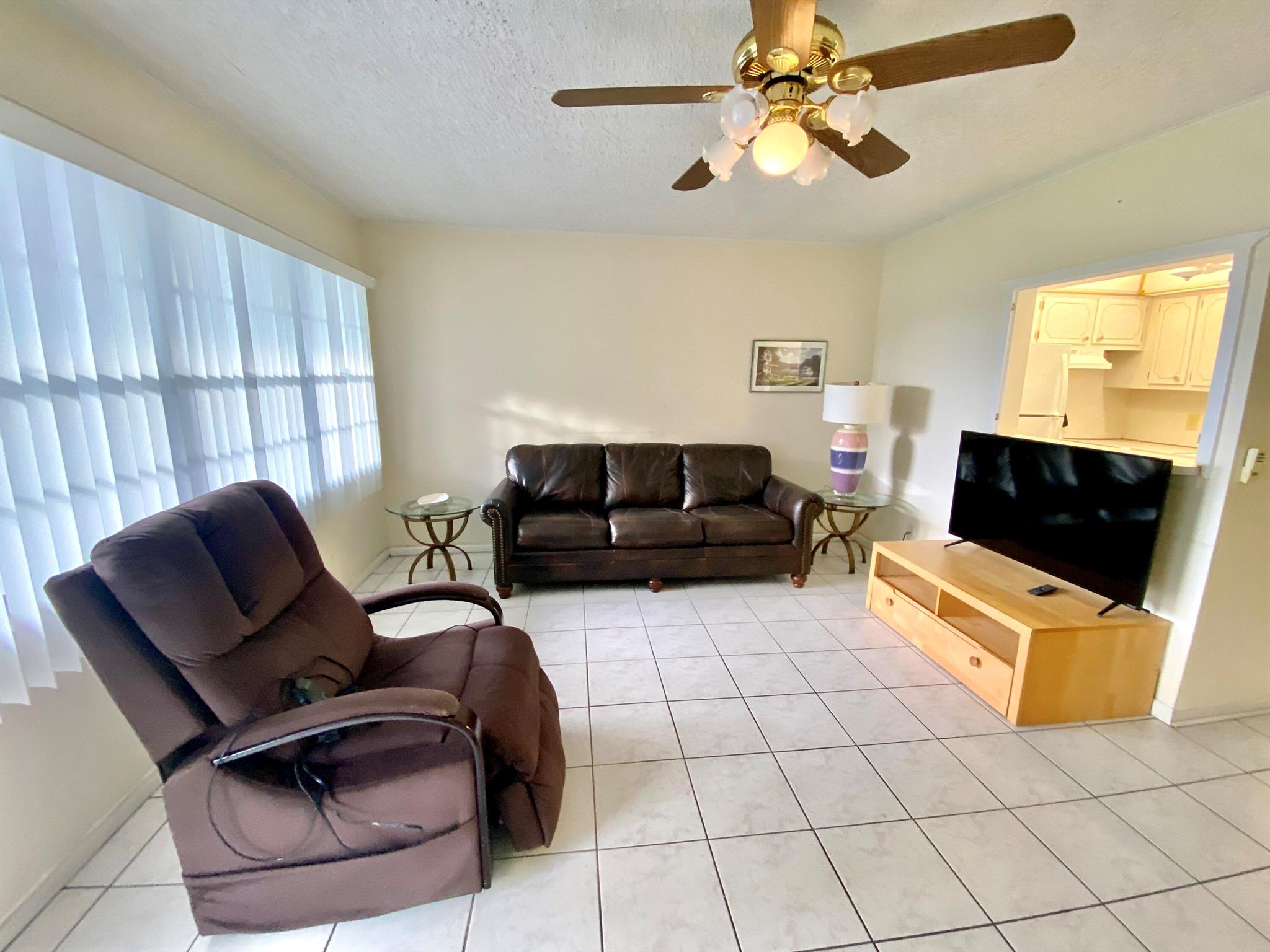 202 Oakridge M