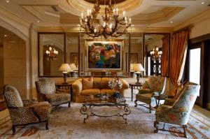 ONE WATERMARK PLACE OF TH - Residential