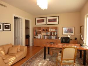 ONE WATERMARK PLACE OF TH - Residential