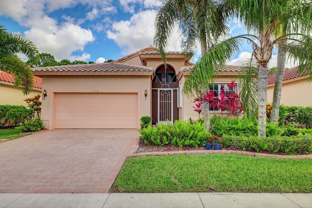 Photo of 178 NW Lawton Road Rd, Port Saint Lucie, FL 34986 (MLS # R10807009)