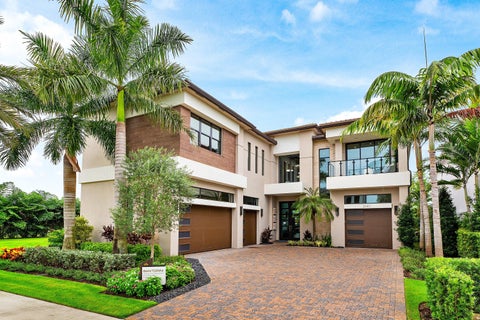 Photo of 20417 GRAND CASCADE Avenue, Boca Raton, FL 33434 (MLS # B26083309)