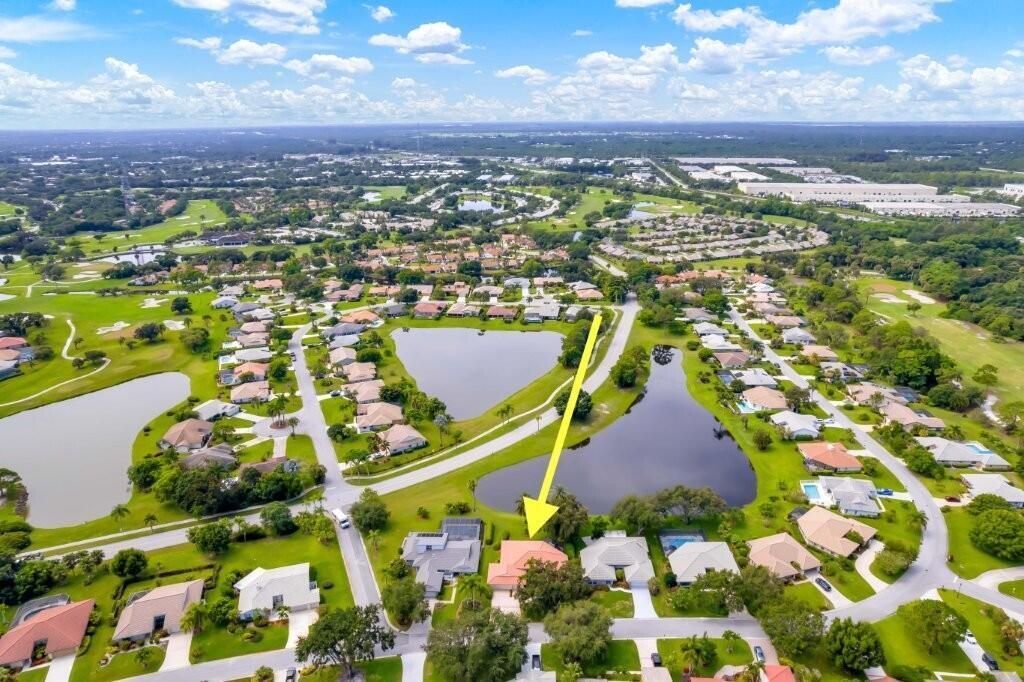 Photo of 2117 SW Heronwood Road, Palm City, FL 34990 (MLS # R11107955)